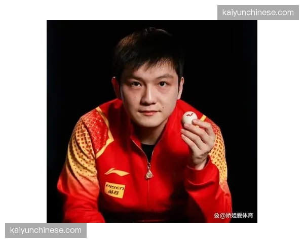 萨尔布吕肯俱乐部为中国春节定制红色战袍，樊振东率队友赛场拜年